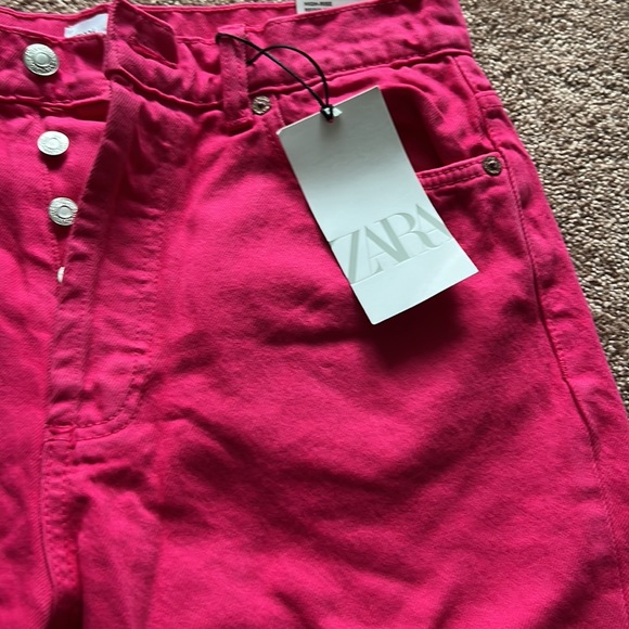 NWTS hot pink jeans. Size 8. - Picture 3 of 4